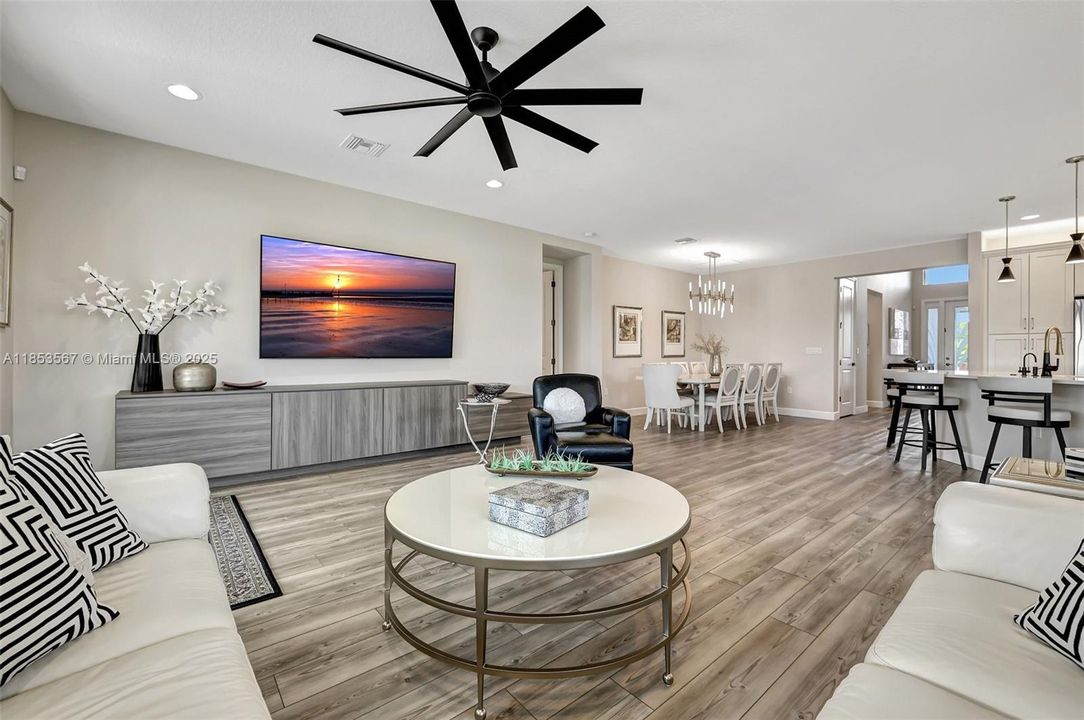 Recently Sold: $750,000 (4 beds, 3 baths, 2358 Square Feet)