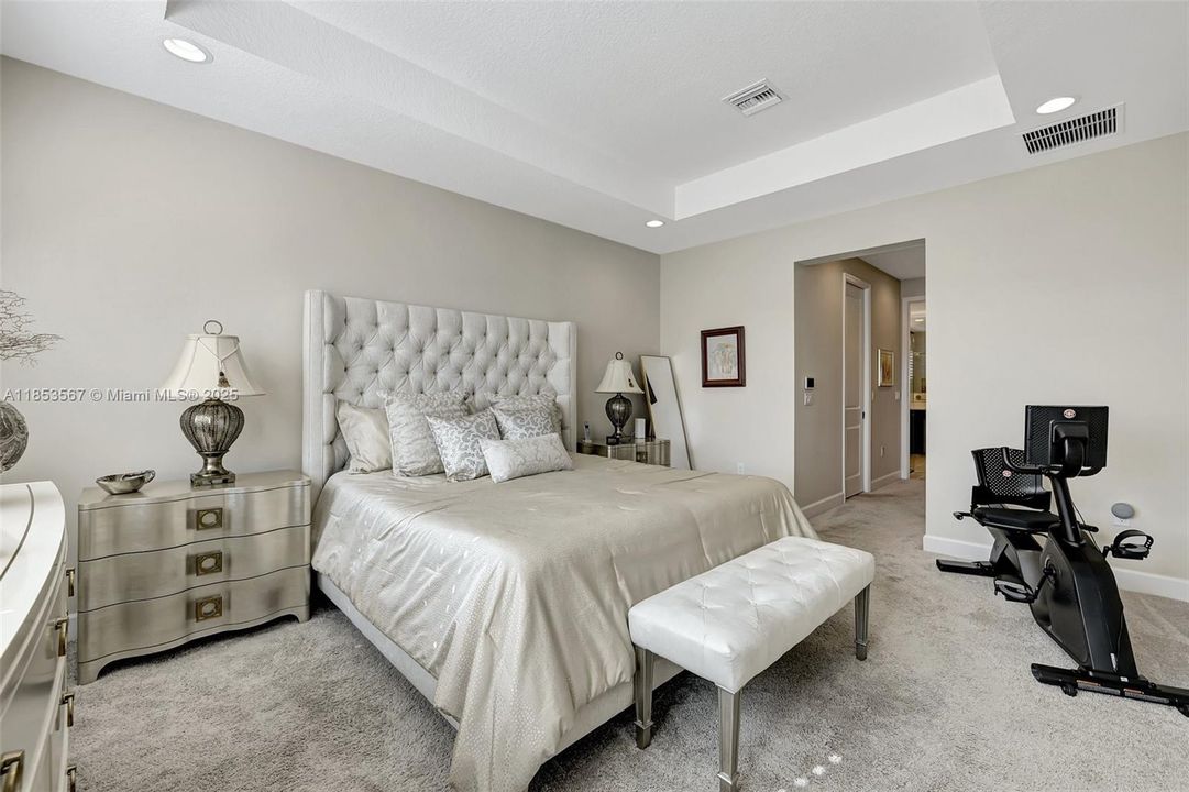 Recently Sold: $750,000 (4 beds, 3 baths, 2358 Square Feet)