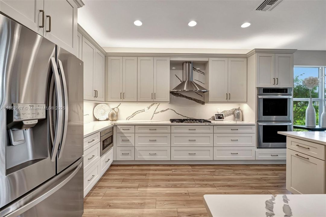 Recently Sold: $750,000 (4 beds, 3 baths, 2358 Square Feet)