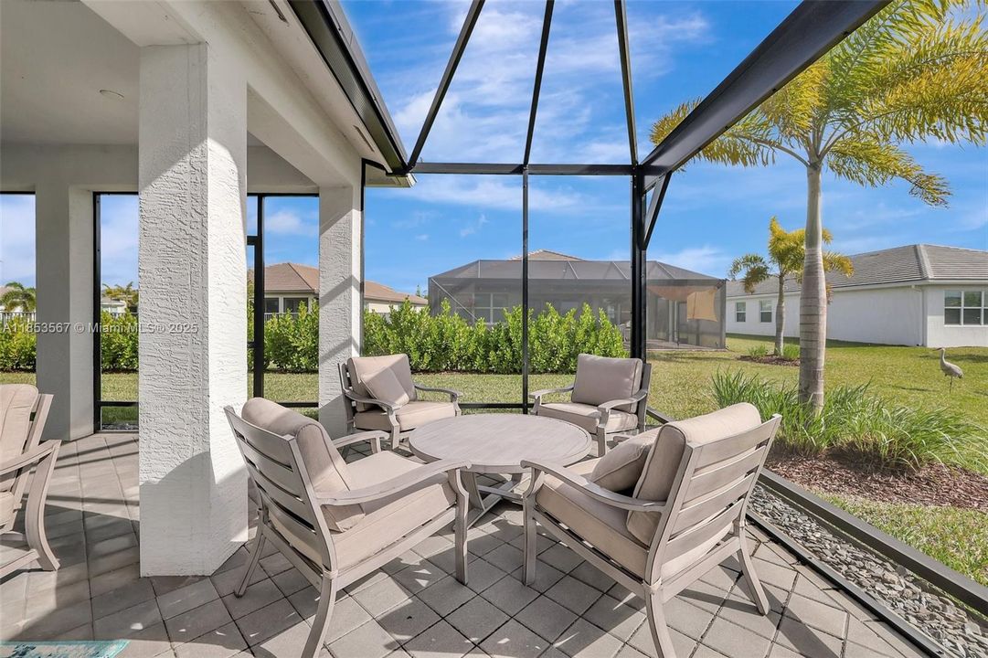 Recently Sold: $750,000 (4 beds, 3 baths, 2358 Square Feet)