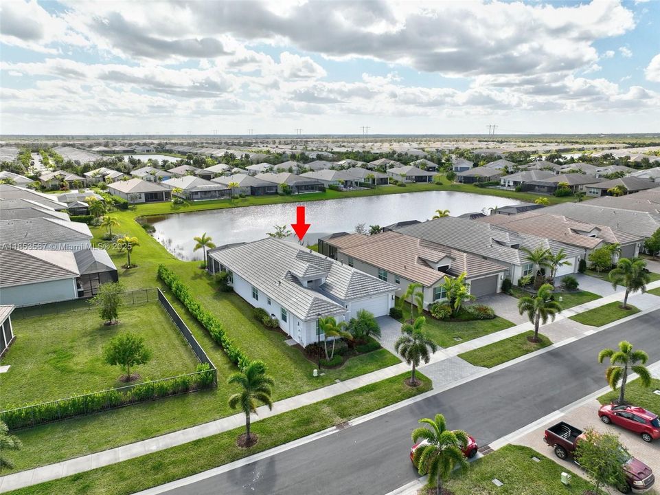 Recently Sold: $750,000 (4 beds, 3 baths, 2358 Square Feet)