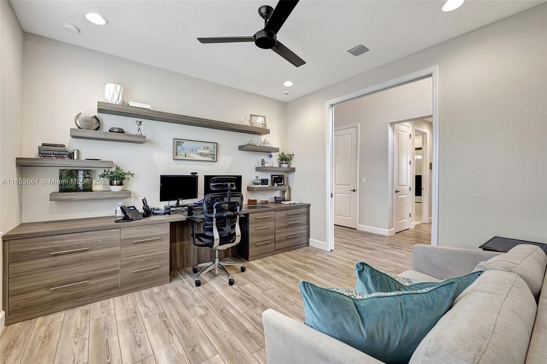 Recently Sold: $750,000 (4 beds, 3 baths, 2358 Square Feet)