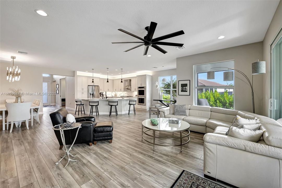 Recently Sold: $750,000 (4 beds, 3 baths, 2358 Square Feet)