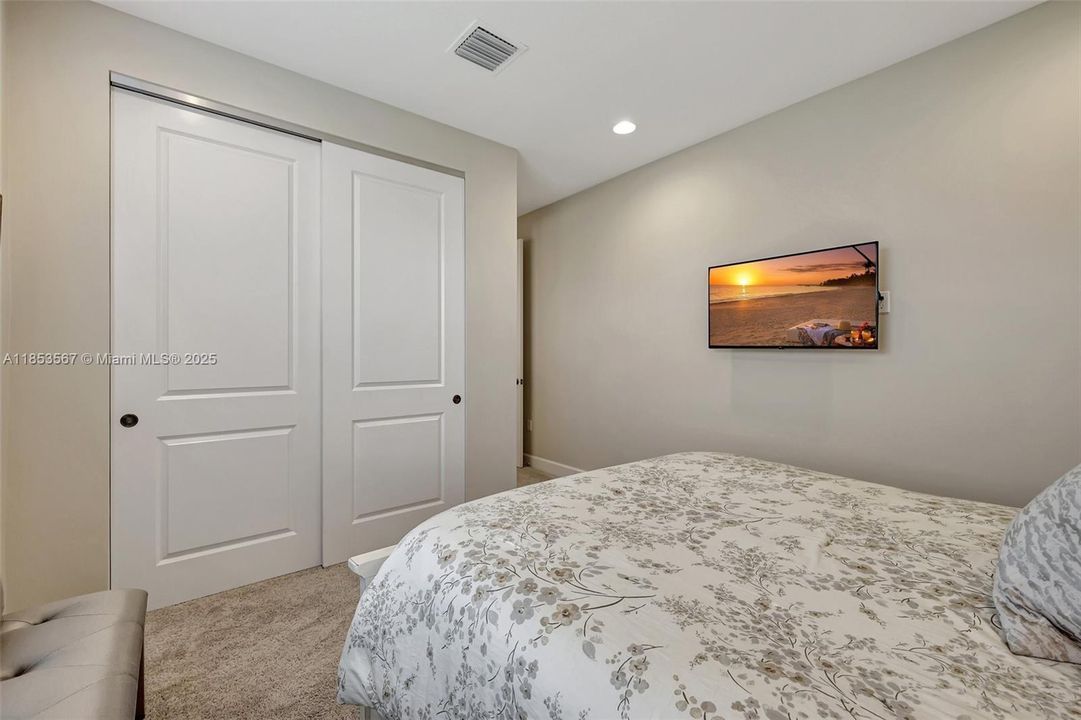 Recently Sold: $750,000 (4 beds, 3 baths, 2358 Square Feet)