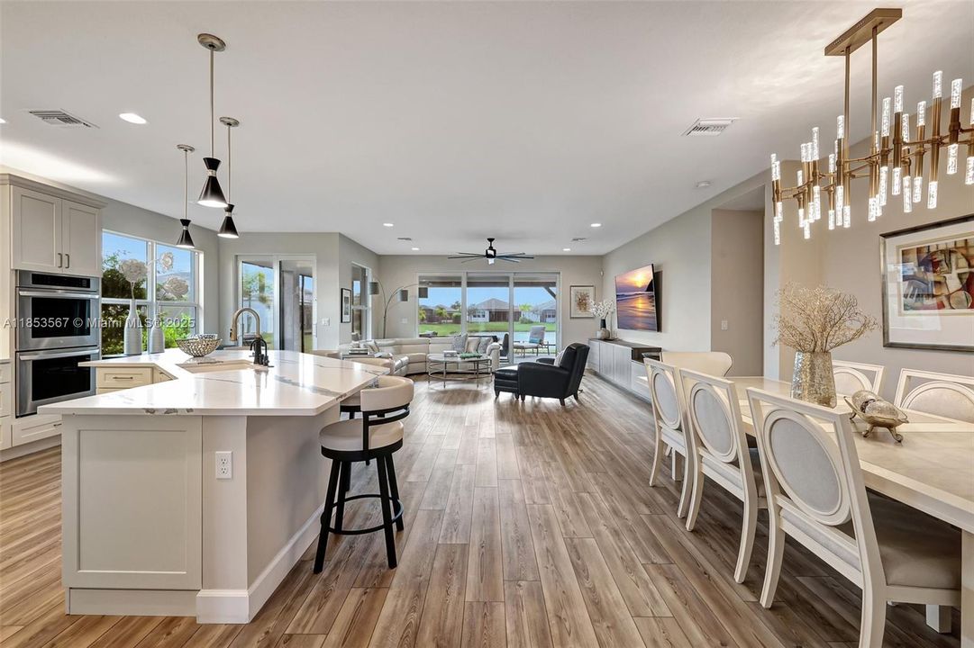 Recently Sold: $750,000 (4 beds, 3 baths, 2358 Square Feet)