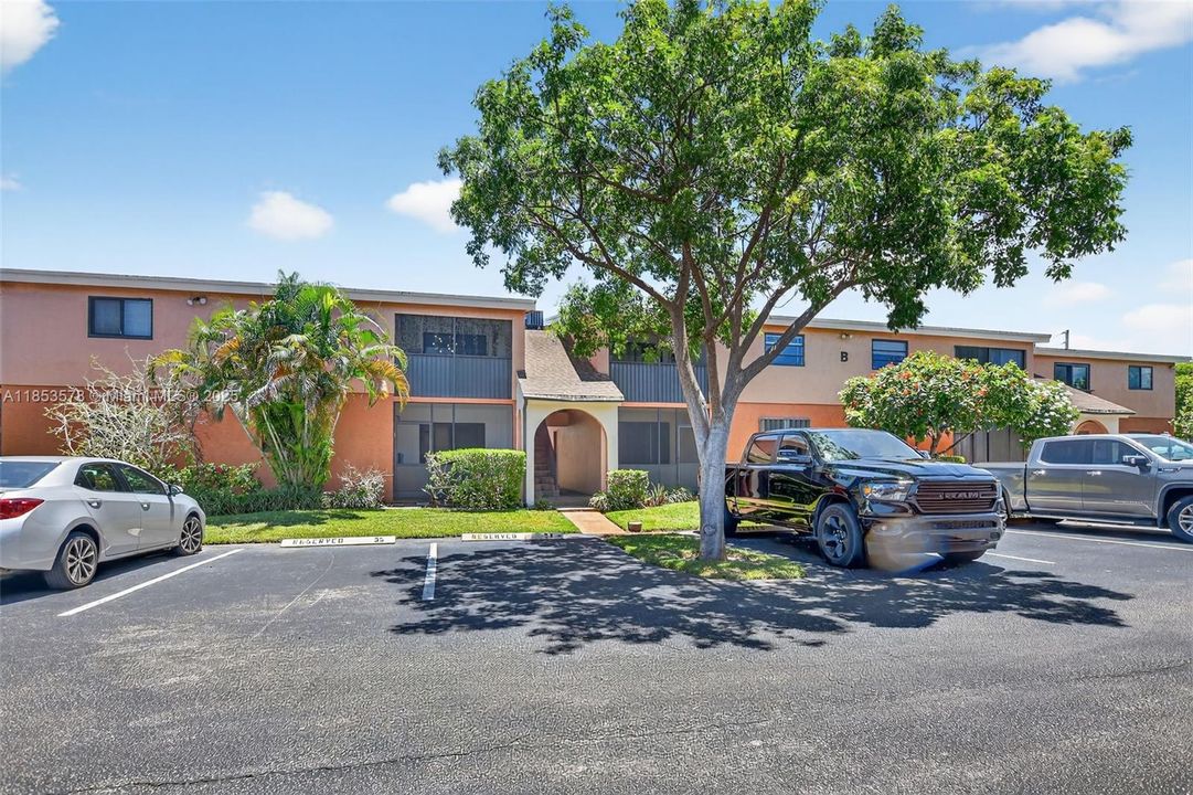 Clean and well maintained community! Majority owner occupied!