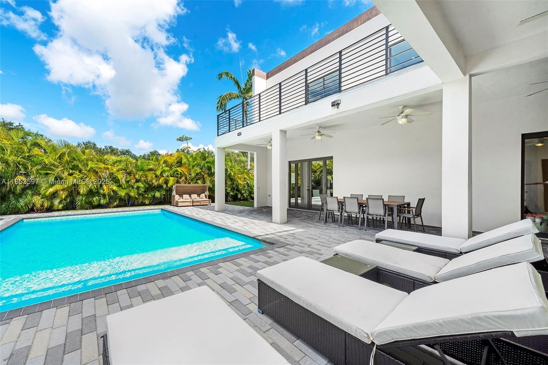 For Rent: $30,000 (10 beds, 11 baths, 5455 Square Feet)