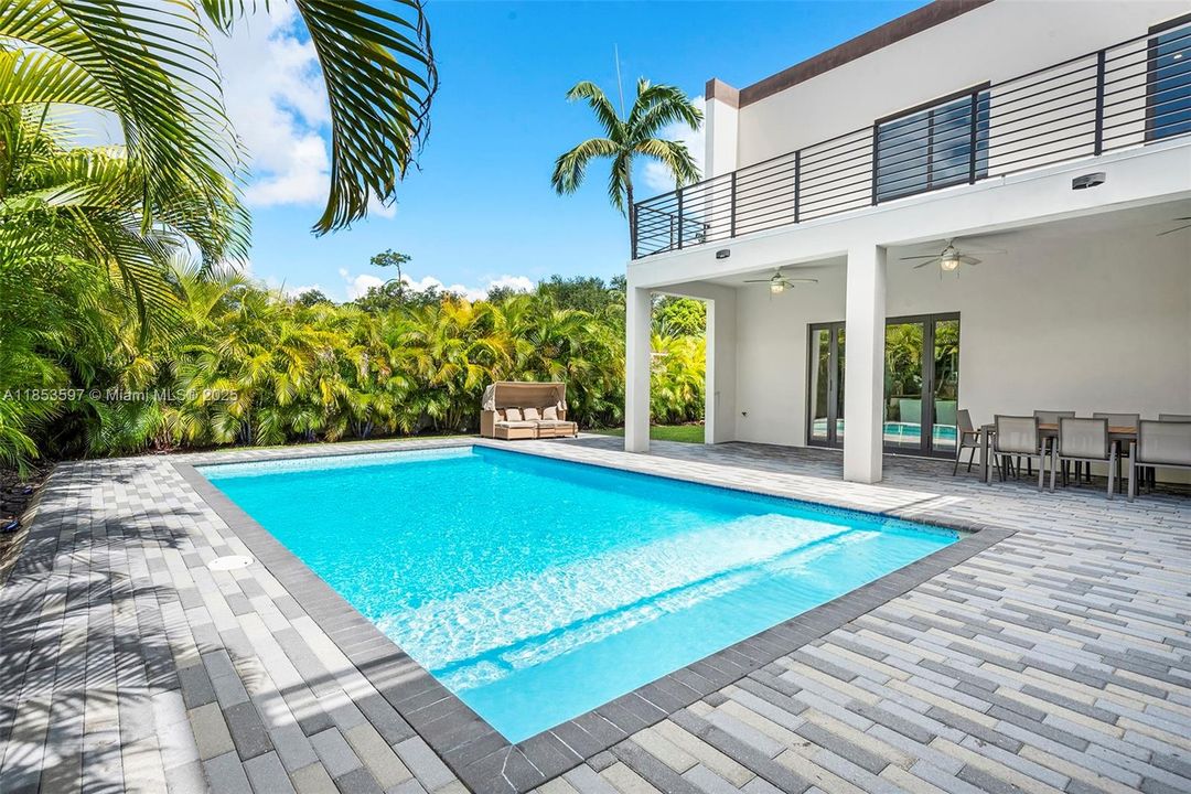 For Rent: $30,000 (10 beds, 11 baths, 5455 Square Feet)