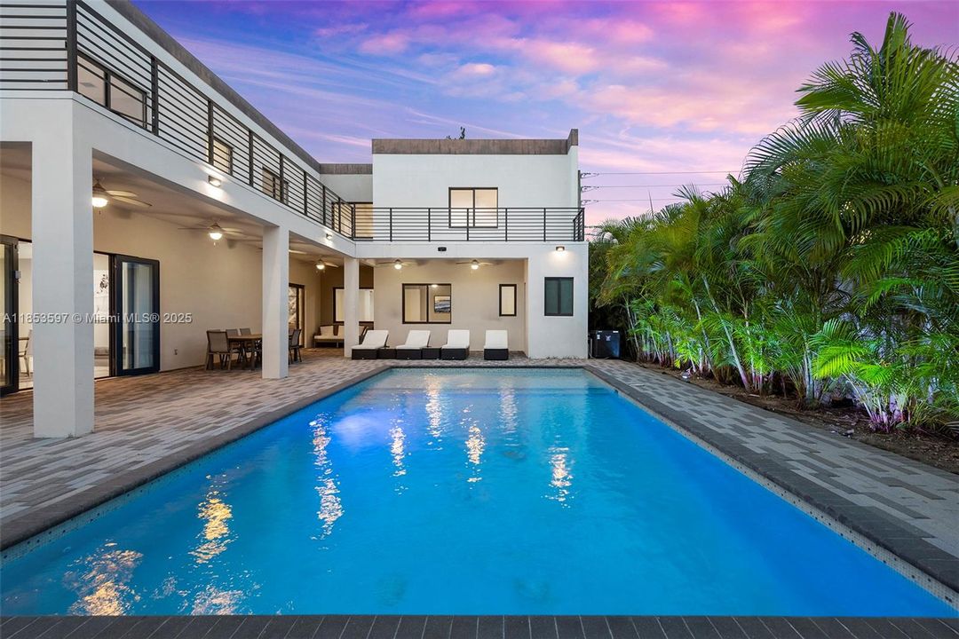 For Rent: $30,000 (10 beds, 11 baths, 5455 Square Feet)