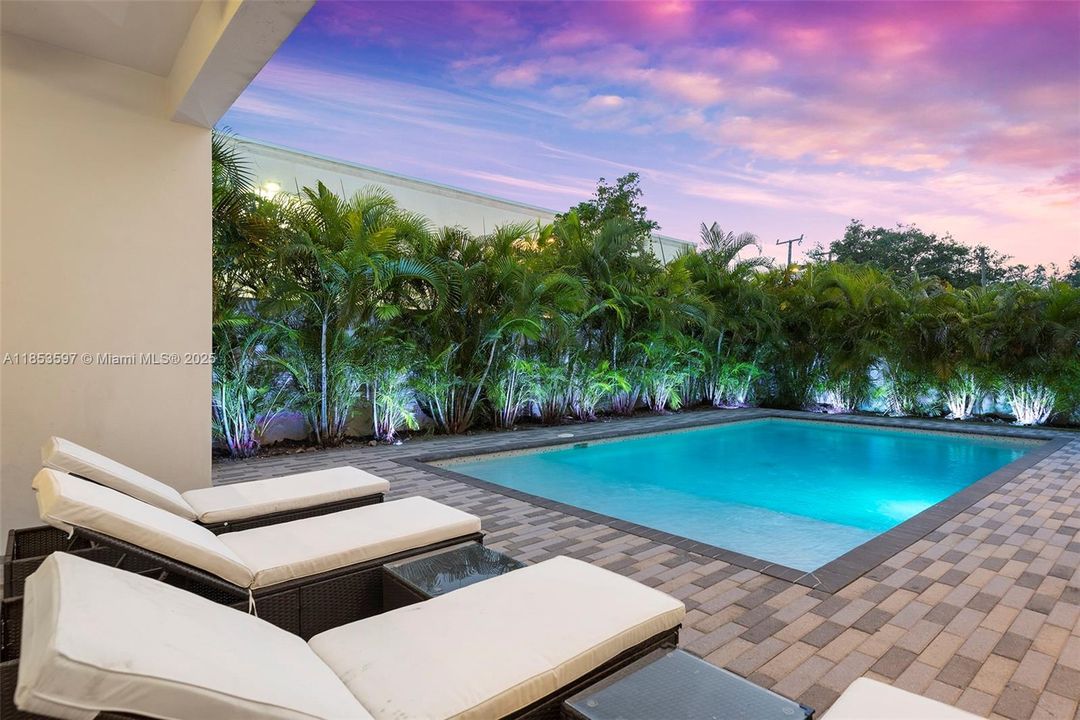 For Rent: $30,000 (10 beds, 11 baths, 5455 Square Feet)