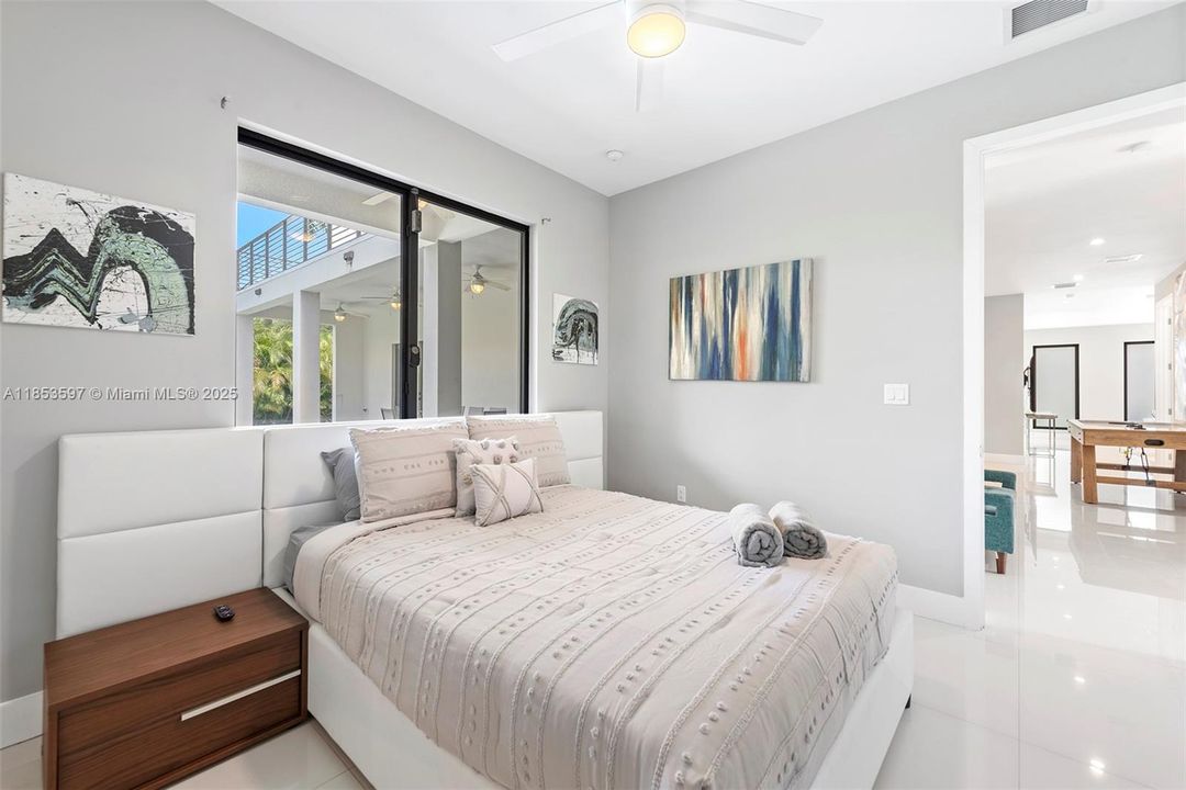 For Rent: $30,000 (10 beds, 11 baths, 5455 Square Feet)