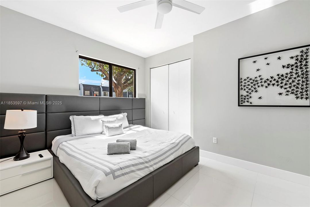 For Rent: $30,000 (10 beds, 11 baths, 5455 Square Feet)