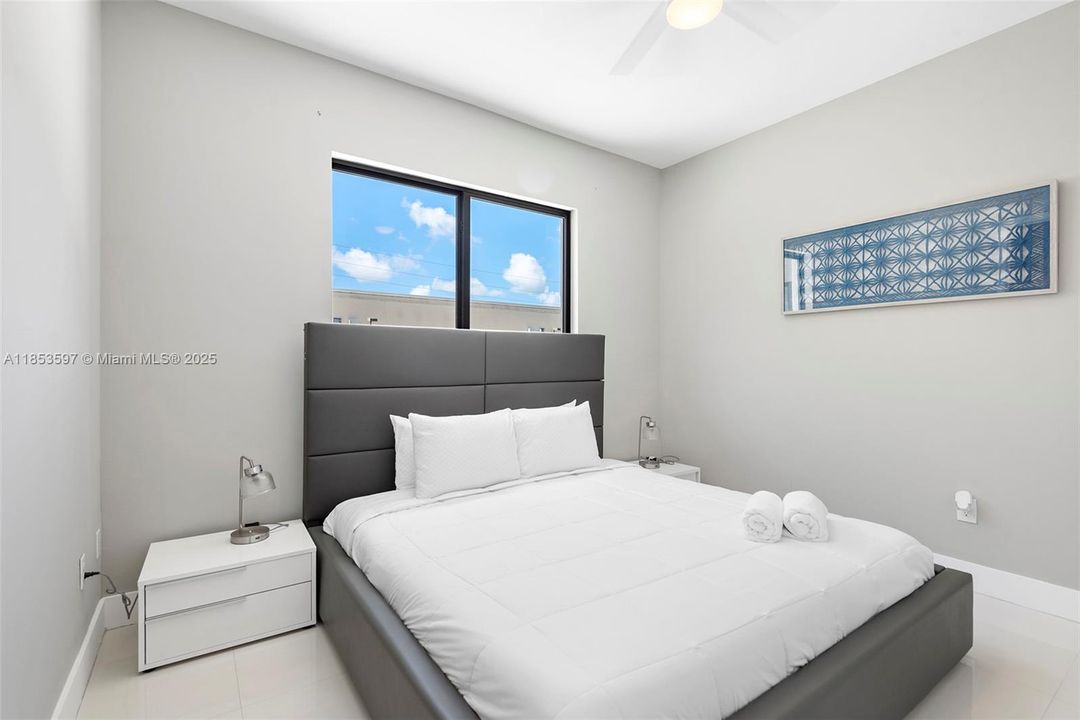 For Rent: $30,000 (10 beds, 11 baths, 5455 Square Feet)