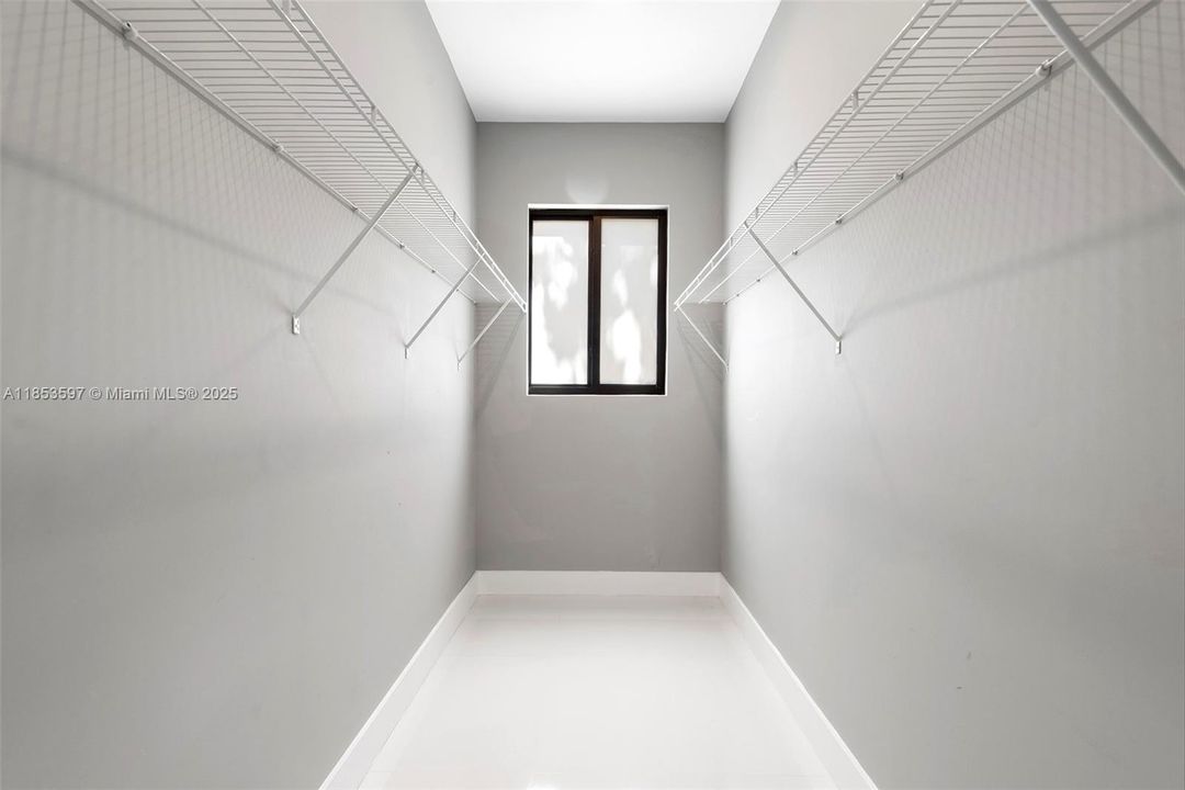 For Rent: $30,000 (10 beds, 11 baths, 5455 Square Feet)