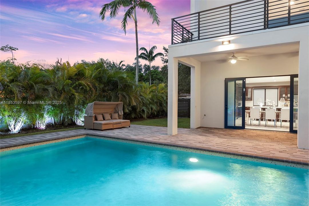 For Rent: $30,000 (10 beds, 11 baths, 5455 Square Feet)