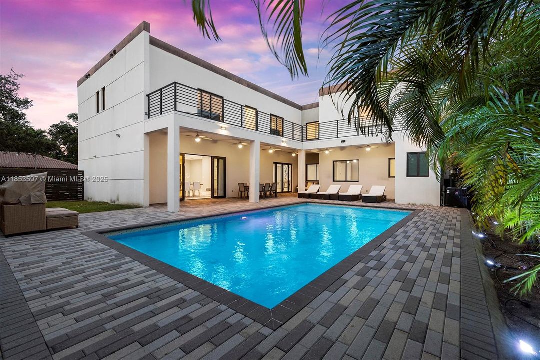 For Rent: $30,000 (10 beds, 11 baths, 5455 Square Feet)