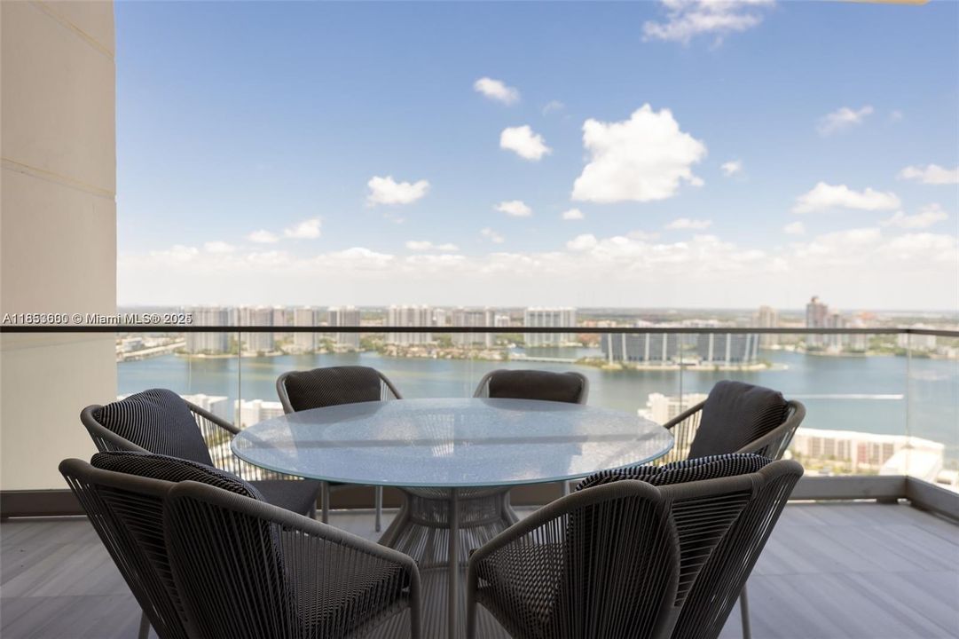 For Rent: $65,000 (4 beds, 5 baths, 4385 Square Feet)