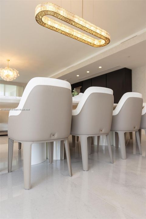 For Rent: $65,000 (4 beds, 5 baths, 4385 Square Feet)