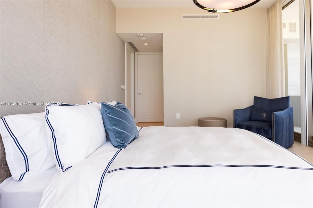 For Rent: $65,000 (4 beds, 5 baths, 4385 Square Feet)