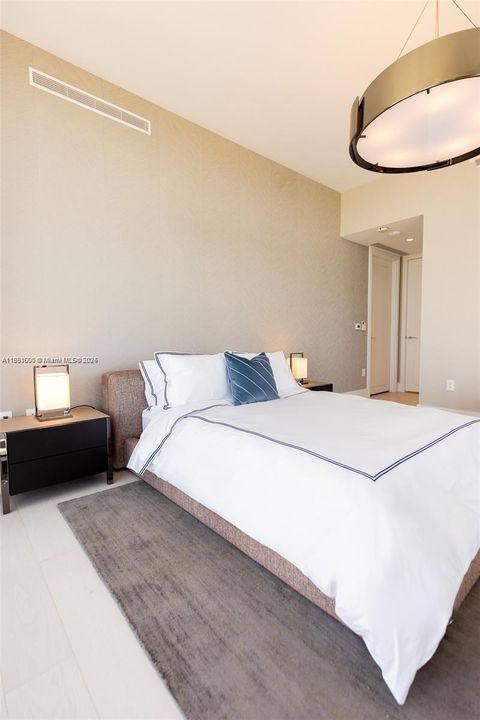 For Rent: $65,000 (4 beds, 5 baths, 4385 Square Feet)