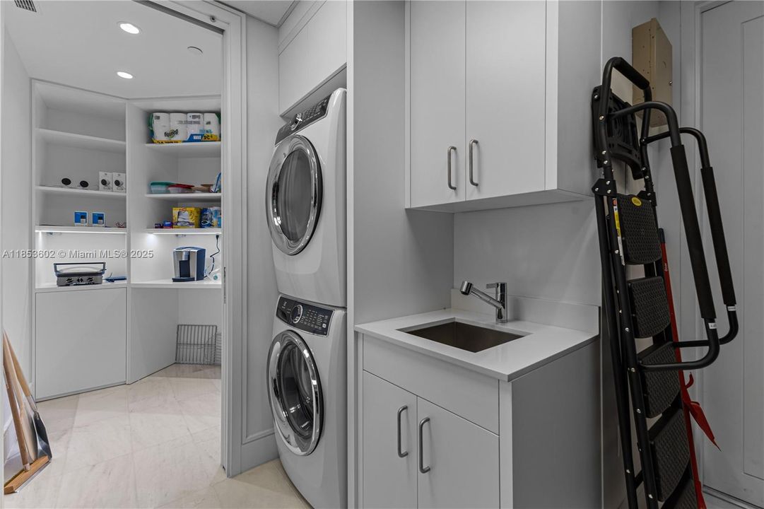 For Rent: $62,000 (4 beds, 4 baths, 4385 Square Feet)