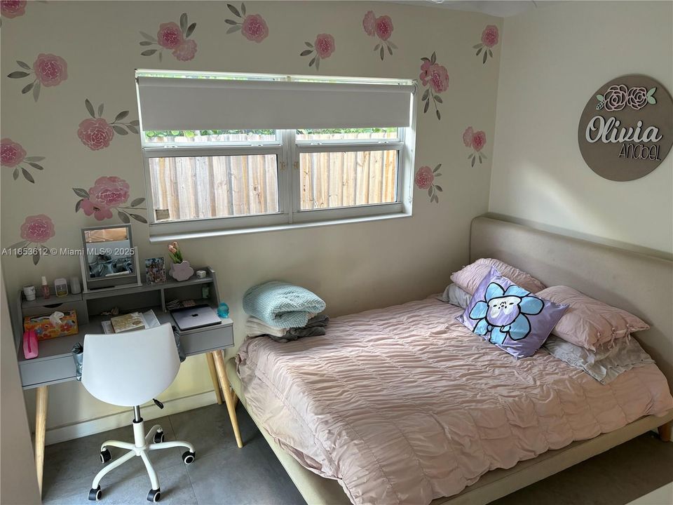 Active With Contract: $1,439,000 (5 beds, 4 baths, 2337 Square Feet)