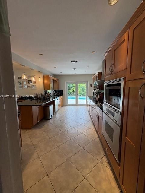 Active With Contract: $1,439,000 (5 beds, 4 baths, 2337 Square Feet)