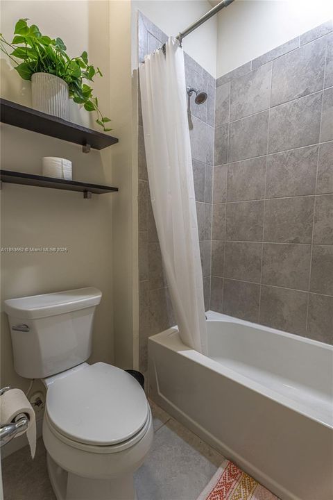 Недавно арендовано: $5,800 (4 спален, 2 ванн, 2501 Квадратных фут)