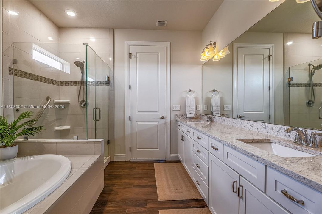 Недавно арендовано: $5,800 (4 спален, 2 ванн, 2501 Квадратных фут)