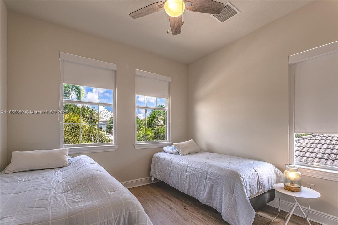 Недавно арендовано: $5,800 (4 спален, 2 ванн, 2501 Квадратных фут)