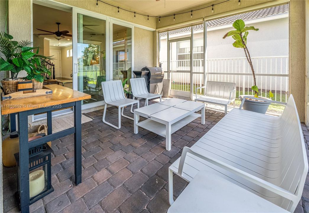 Недавно арендовано: $5,800 (4 спален, 2 ванн, 2501 Квадратных фут)