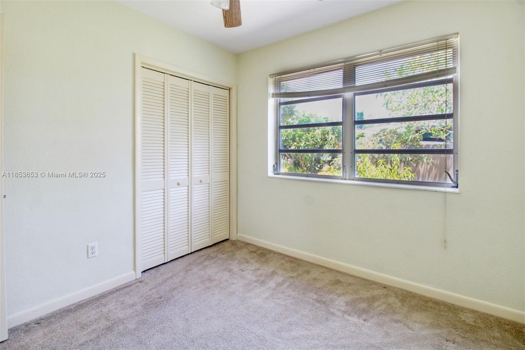 Под контрактом: $540,000 (4 спален, 2 ванн, 1429 Квадратных фут)