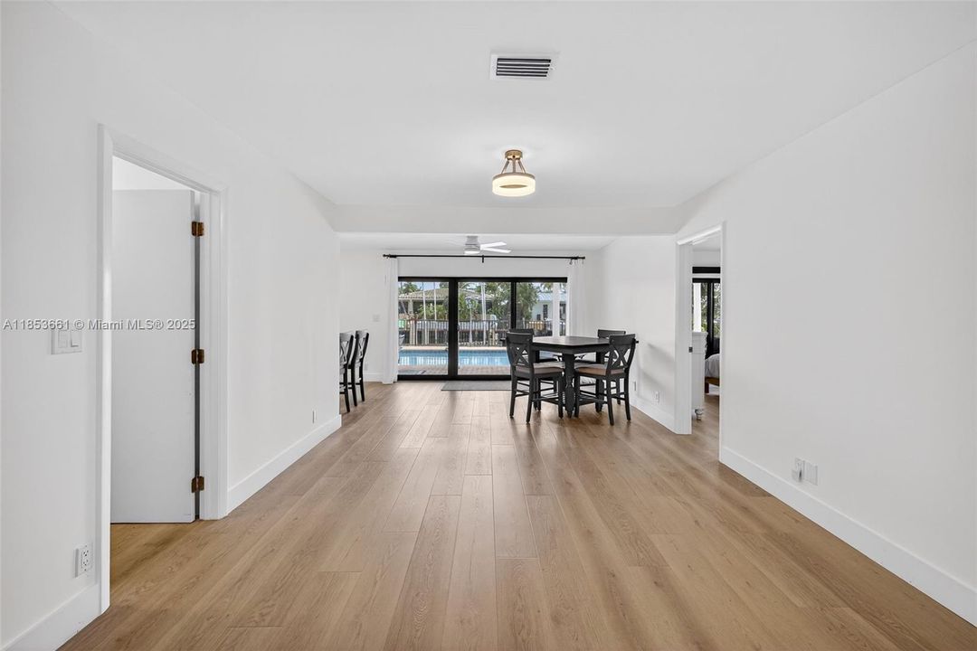 For Sale: $1,488,000 (3 beds, 3 baths, 1627 Square Feet)