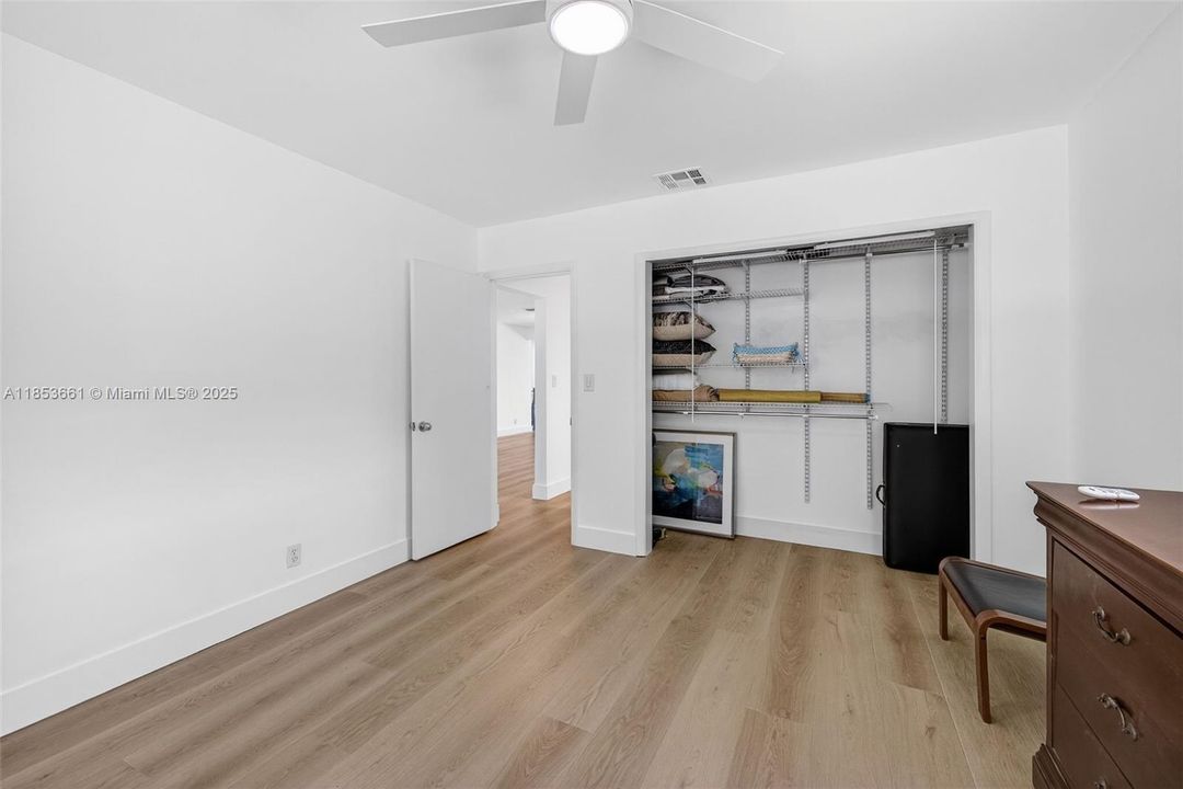 For Sale: $1,488,000 (3 beds, 3 baths, 1627 Square Feet)