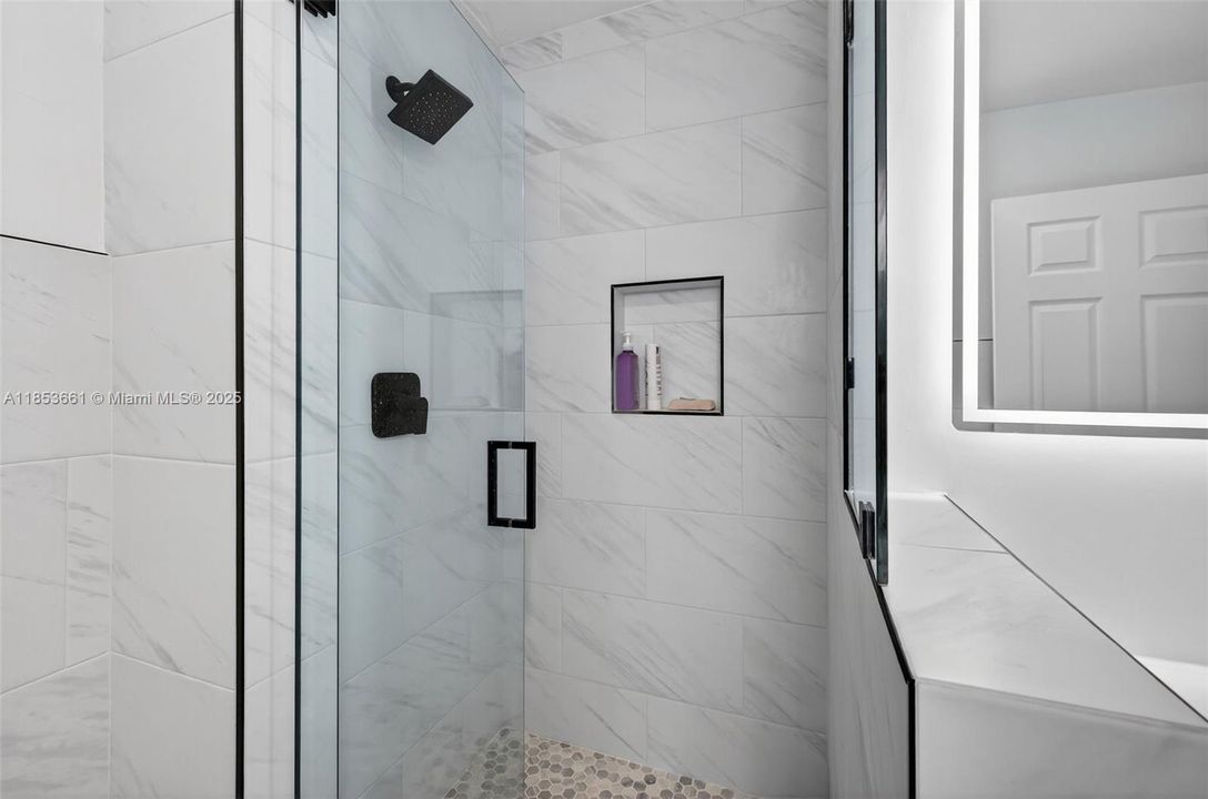 For Sale: $1,488,000 (3 beds, 3 baths, 1627 Square Feet)