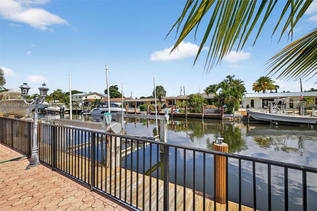 For Sale: $1,488,000 (3 beds, 3 baths, 1627 Square Feet)