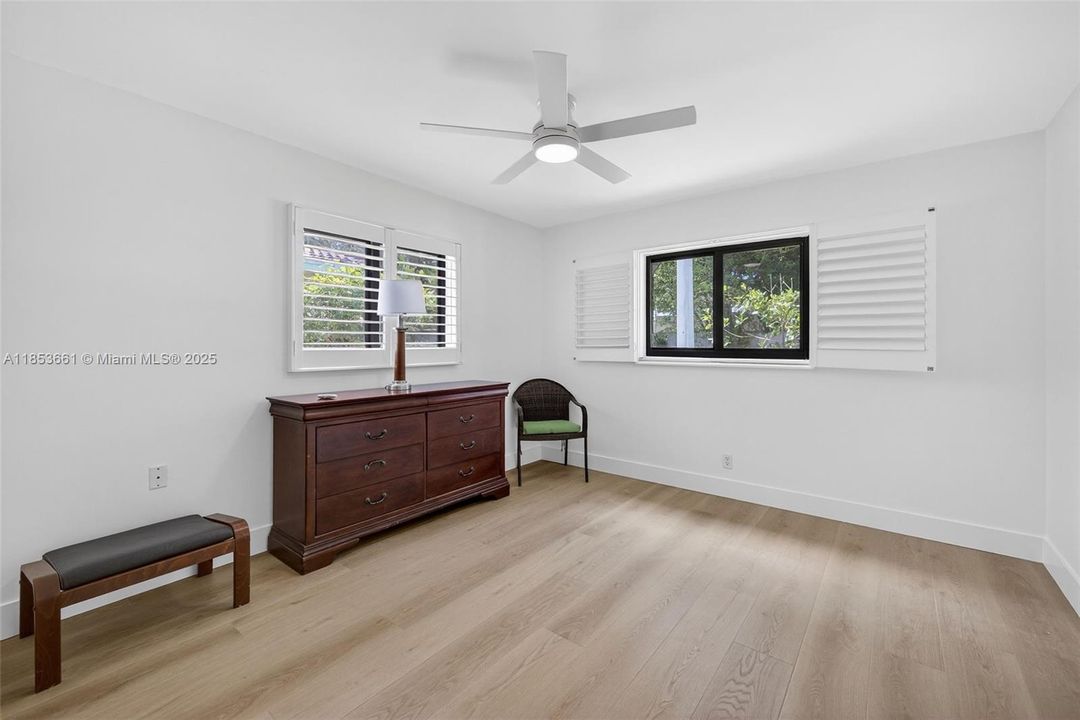 For Sale: $1,488,000 (3 beds, 3 baths, 1627 Square Feet)