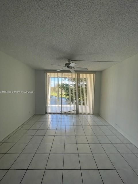 Active With Contract: $149,900 (1 beds, 1 baths, 940 Square Feet)