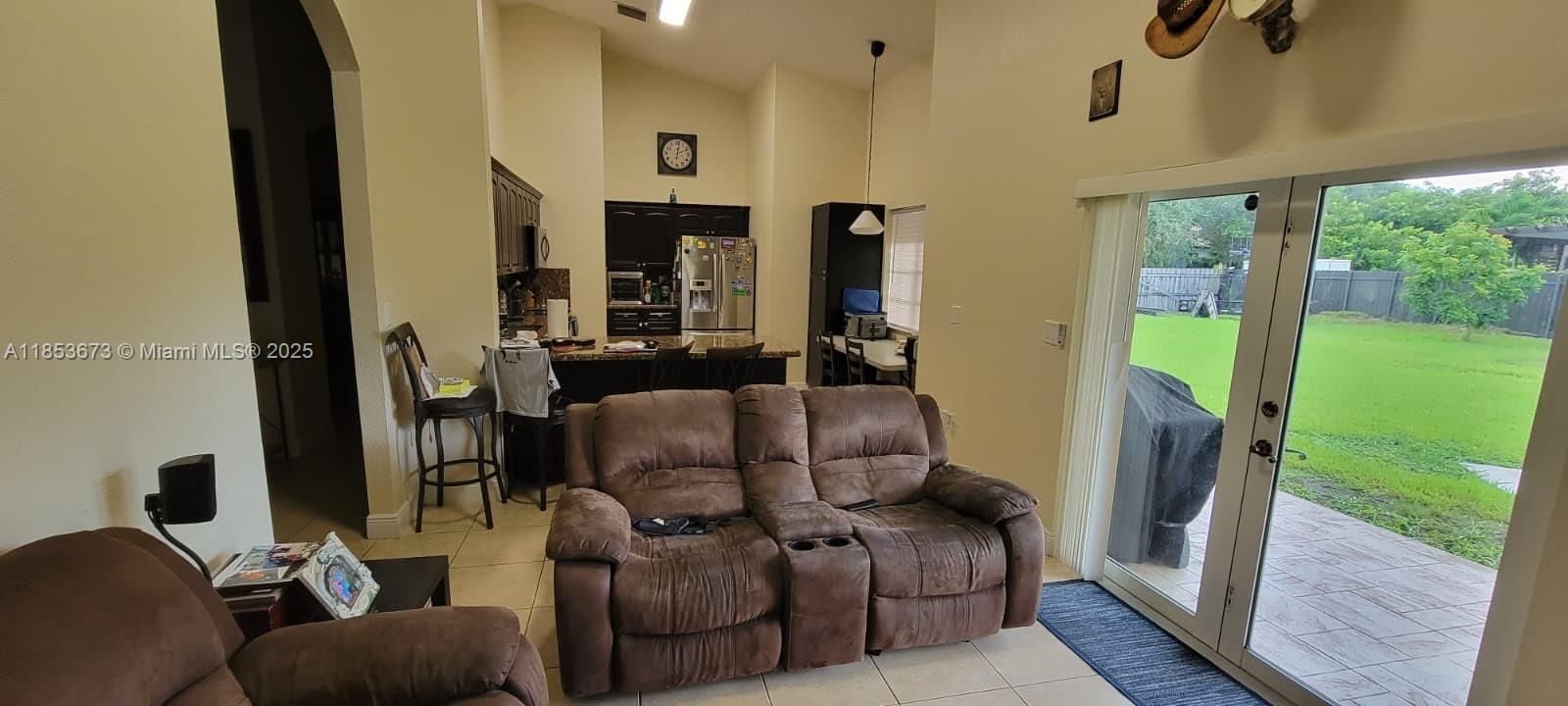 На продажу: $795,900 (4 спален, 3 ванн, 2083 Квадратных фут)