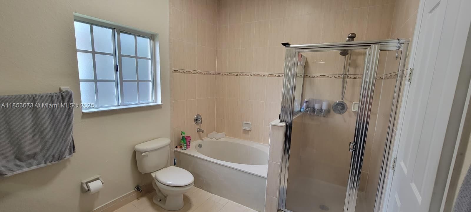 На продажу: $795,900 (4 спален, 3 ванн, 2083 Квадратных фут)