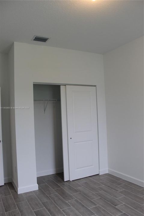 Recently Rented: $3,250 (3 beds, 2 baths, 1757 Square Feet)