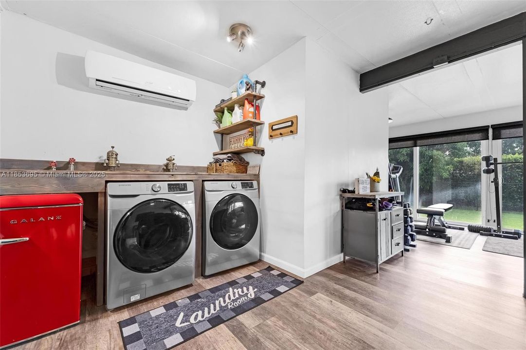 Activo con contrato: $735,000 (4 camas, 4 baños, 2530 Pies cuadrados)