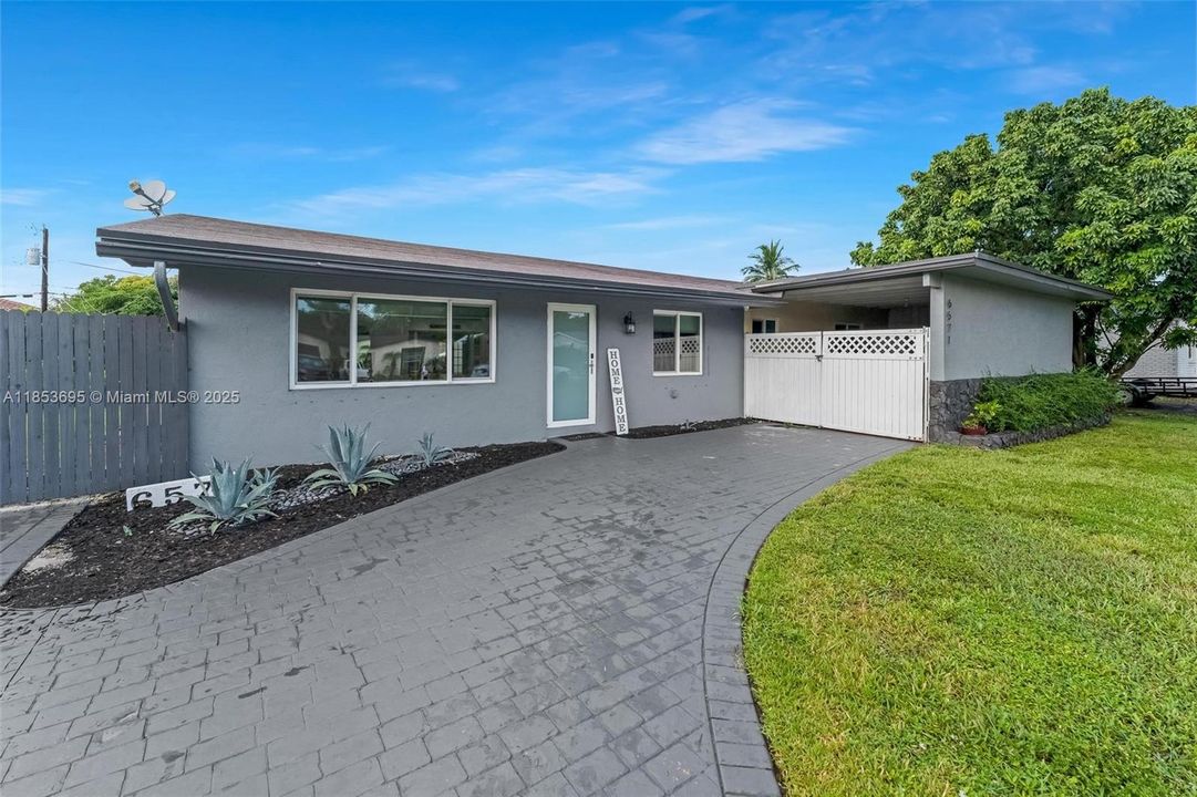 Activo con contrato: $735,000 (4 camas, 4 baños, 2530 Pies cuadrados)