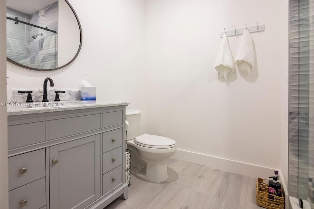 待售: $1,998,000 (6 贝兹, 4 浴室, 3046 平方英尺)