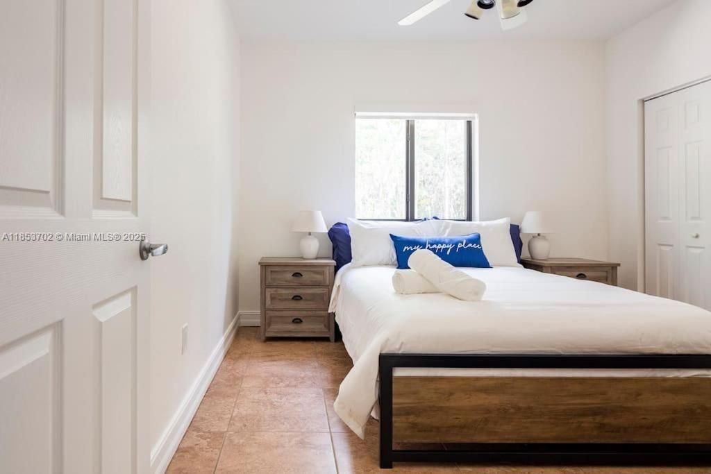 待售: $1,998,000 (6 贝兹, 4 浴室, 3046 平方英尺)