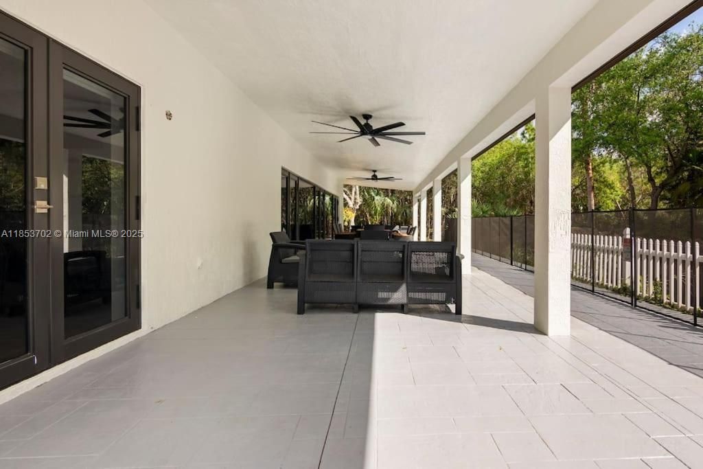 待售: $1,998,000 (6 贝兹, 4 浴室, 3046 平方英尺)