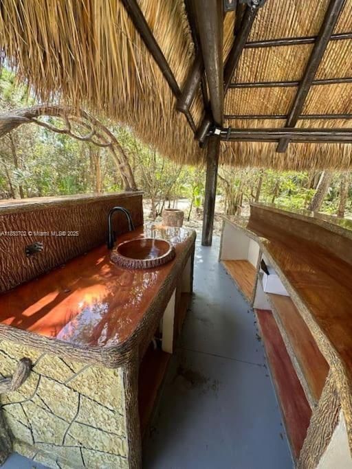 待售: $1,998,000 (6 贝兹, 4 浴室, 3046 平方英尺)