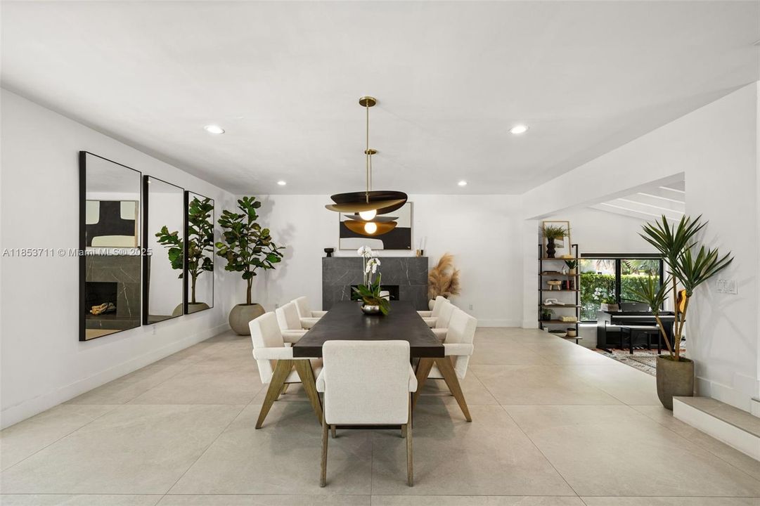 Active With Contract: $3,999,000 (4 beds, 3 baths, 3856 Square Feet)