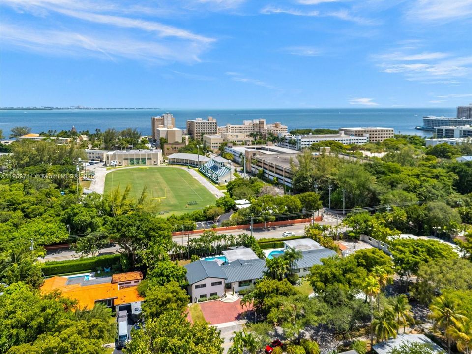 Active With Contract: $3,999,000 (4 beds, 3 baths, 3856 Square Feet)