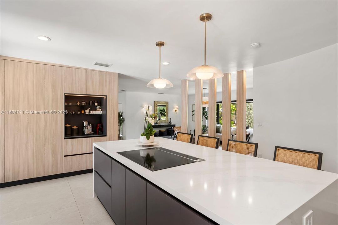 Active With Contract: $3,999,000 (4 beds, 3 baths, 3856 Square Feet)